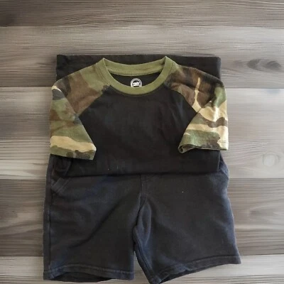 Wonder Nation Boys M 8 Raglan T-Shirt Black Camo Short Sleeve & Black Shorts Set - Image 1 of 4