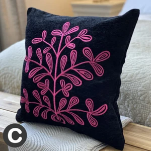 Pack of 2 Luxury Chenille Black Cerise Pink Floral Modern 18in Cushion Covers - Picture 1 of 6