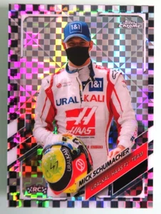 Tarjeta refractora bandera a cuadros Mick Schumacher Topps 2021 cromada F1 Fórmula 1 radiocontrol - Imagen 1 de 2