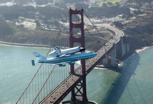 Impresión fotográfica del Endeavour en transporte 8x10 - Imagen 1 de 1