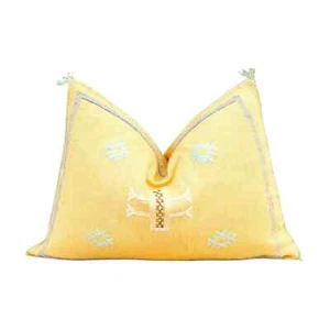 Cuscino decorativo in seta di cactus marocchino giallo lombare 21"x13 | Artigianale - Foto 1 di 5