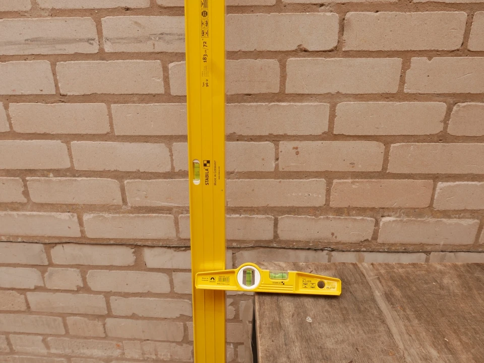 STABILA 96/2 72" 1.8MTR HEAVY DUTY SPIRIT LEVEL + 81SREM 10" BOAT LEVEL - Image 1 of 1