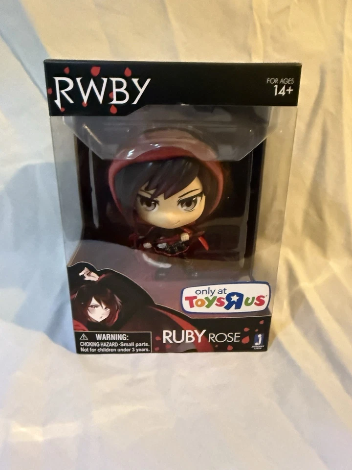 Figura Vinilo Jazwares Sellada RWBY Con Capucha Rosa Rubí Juguetes R Exclusivo de EE. UU. Foto 1 de 4