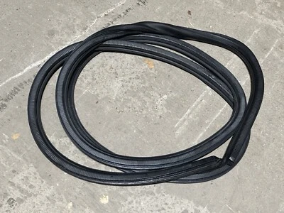 Lexus IS250 IS350 IS300 IS200t 2014-2021 OEM puerta trasera izquierda sello de jamba Foto 1 de 4