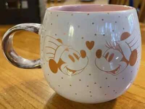 Disney Epcot Minnie Mouse 2019 Food And Wine Mug Pink/Rose Gold Mickey & Minnie - Picture 1 of 5