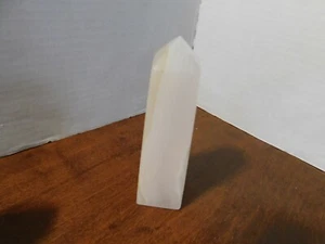 5"-HERMOSA TORRE DE CRISTAL DE CALCITA ROSA NATURAL o LANZA - DE PERÚ -10,4 OZ - Imagen 1 de 11