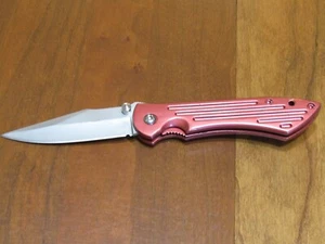 NIB RED FOLDING POCKET KNIFE BELT CLIP - Picture 1 of 4