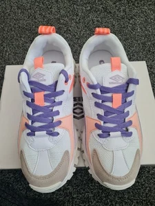 Brand New Umbro Women's Bumpy Trainers - Picture 1 of 8