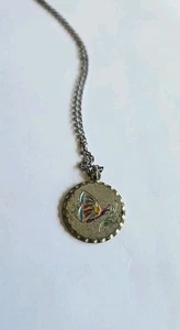 Signed KELLY WATERS Pewter Butterfly Pendant Silvertone Necklace JL - Picture 1 of 4