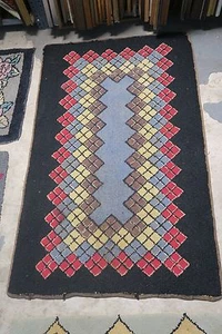 Primitiver antiker amerikanischer handgeknüpfter Teppich Wolle auf Sackleinen 2 Fuß 6 x 4 Fuß Argyle - Bild 1 von 4