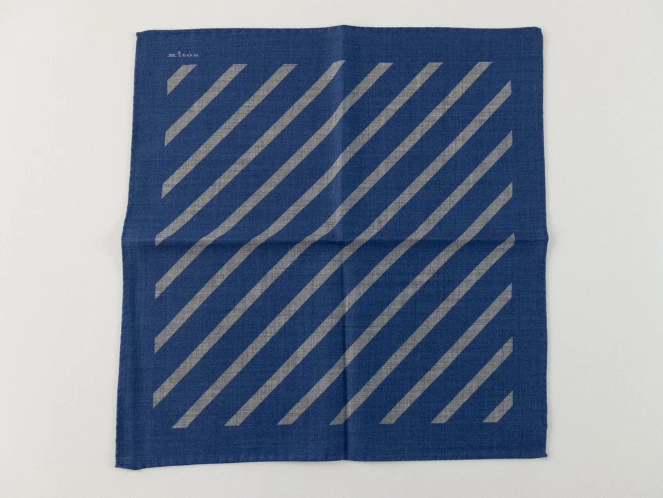 KITON Napoli Azul Gris Hecho a Mano Rayas Diagonales Lana Bolsillo Pañuelo Auténtico Foto 1 de 4