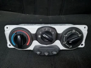 Temperature Control Thru VIN 3S823890 Fits 02-03 VUE 132597 - Picture 1 of 3