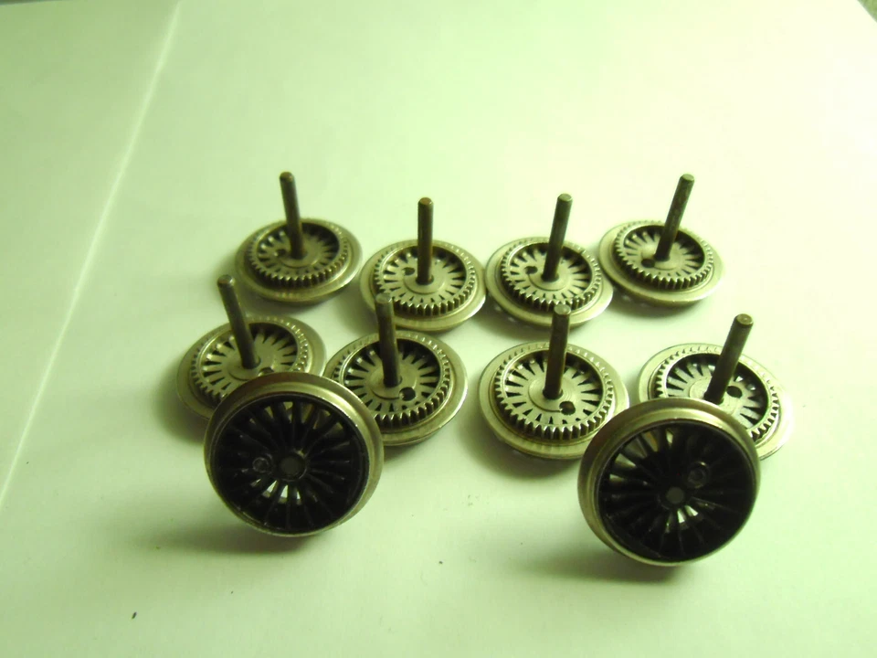 Märklin H0 Dampflok-Räder mit Zahnrad + Achse schwarz 10St - Bild 1 von 1