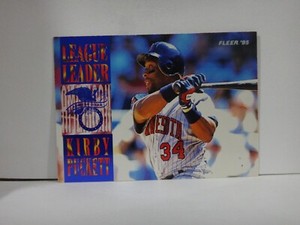 1995 (TWINS)  Fleer League Leaders #3 Kirby Puckett