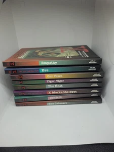 Official X Files Book Club Lot Of 8 Hardcover - Foto 1 di 17