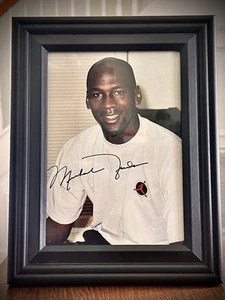 Michael Jordan Jumpman Fan Club 5x7 Photo w/ Facsimile Autograph + Frame - Picture 1 of 1