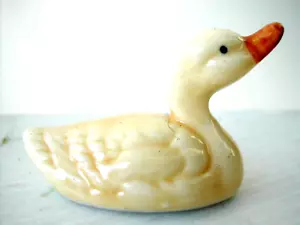 Miniature statuette en porcelaine - LE CANARD - Bild 1 von 3