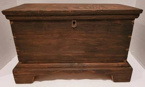Antique Miniature Blanket  Chest ~ Wood/Pine~Hinged Lid~15" x 6 1/2" x 10 1/2" T Cover