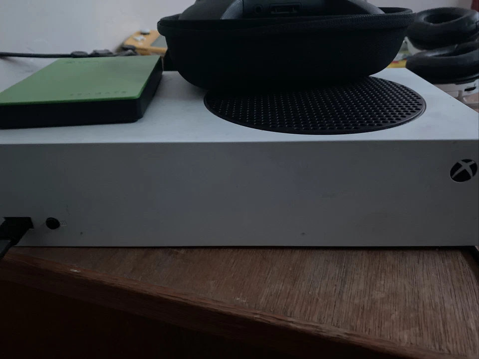 Microsoft Xbox Series S 512 GB con controlador Elite Series 2 y HHD externo de 4 TB Foto 1 de 1