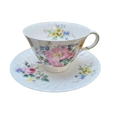 Juego de tazas de té y platillos Royal Doulton Arcadia porcelana de hueso jardín inglés floral Foto 1 de 4