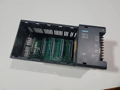 Siemens TI305-02B Simatic PLC plano posterior con fuente de alimentación, 5 ranuras, 115/230 VCA Foto 1 de 4