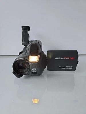 Vintage Panasonic Palmcorder PalmSight VHSC Camcorder PV-L671D Needs New Battery - Image 1 of 4