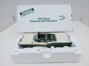 Danbury Mint 1957 Green/White Ford Fairlane 500 Skyliner with Box