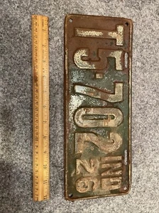 1926 Indiana Truck License Plate 100% All Original Paint T5 702 low digit - Picture 1 of 2