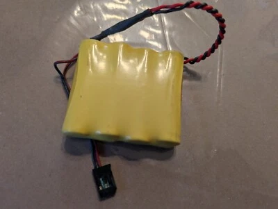 Batería Sanyo Cadnica Modelo 4N-600AA 4.8v 600mAH Níquel Cadmio SIN PROBAR Foto 1 de 4