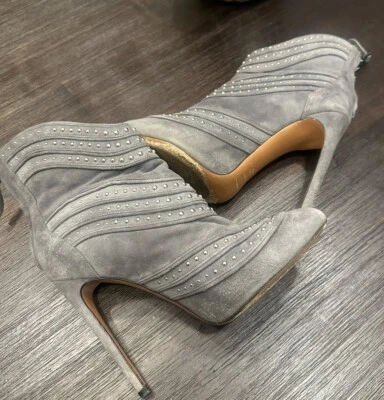 ALAÏA  AZZEDINE  Suede Studded  Ankle Boots Size: 8 | US8, IT38.5 ITALY 1,800.00 - Image 1 of 4