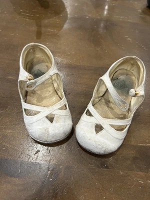 RAVISSANTES CHAUSSURES POUR GRANDE POUPÉE ANCIENNE  - Photo 1/2