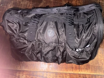 Lululemon Pre-Owned Gym Duffle Bag Black 24" x 12" - Image 1 of 4