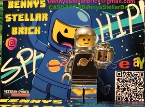 LEGO Classic Spaceman Chrome Silver W/ Custom Accessories Minifigure - Picture 1 of 5