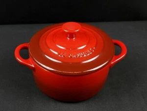 8 Oz Le Creuset Stoneware Mini Petite Round Cocotte Casserole Lid Cerise Red EUC - Picture 1 of 5
