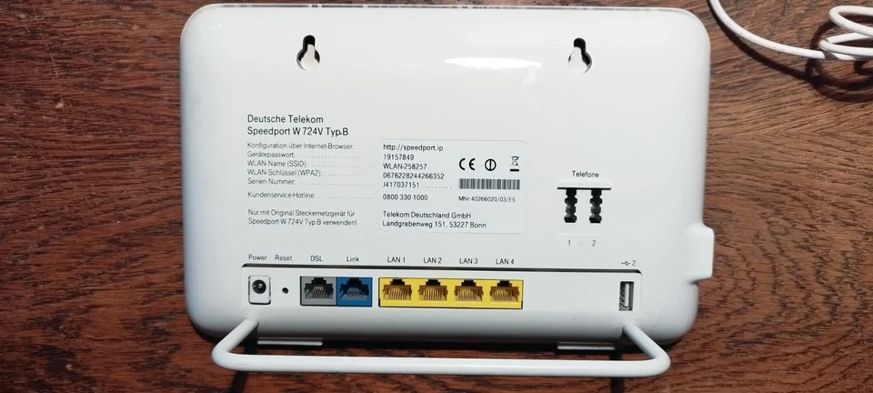 Deutsche Telekom Speedport W 724V 1300 Mbps WLAN-Router - Bild 1 von 4