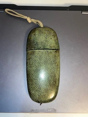 Ancien étui en galuchat et cuivre Chine XIXe siècle Bon état. - Photo 1/4