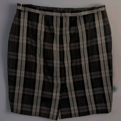 Falda Levi's Docker a Cuadros Talla 12 Hasta la Rodilla Negro Gris Uniforme Escolar  Foto 1 de 4