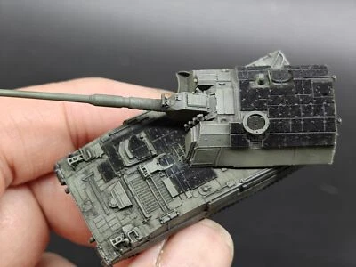 3D Printed 1/144 German PzH-2000 Self Propelled Artillery Finished Colored Model - Image 1 of 4