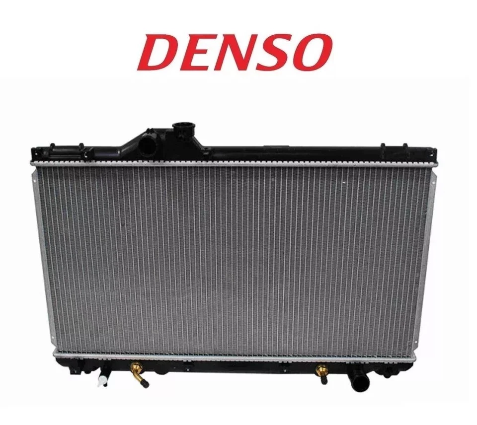 Repuesto radiador Denso 221-3120 para Lexus IS300 2001-2005 L6 3,0 L automático Foto 1 de 3