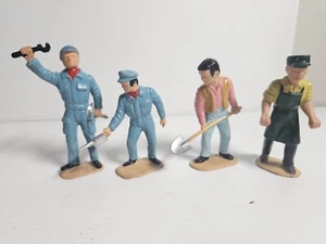 LGB G SCALE  4 Working Men Figures  FOR MODEL TRAIN LAYOUT - Picture 1 of 3
