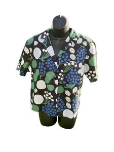 Uniqlo x Marimekko women's button up shirt XS fruit print cotton sustainable - Bild 1 von 11