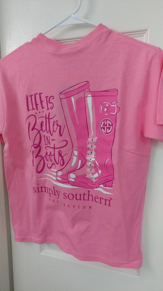 Simply Southern Talla Juvenil Pequeña "Life is Better in Boots" Rosa Gráfico T Foto 1 de 1