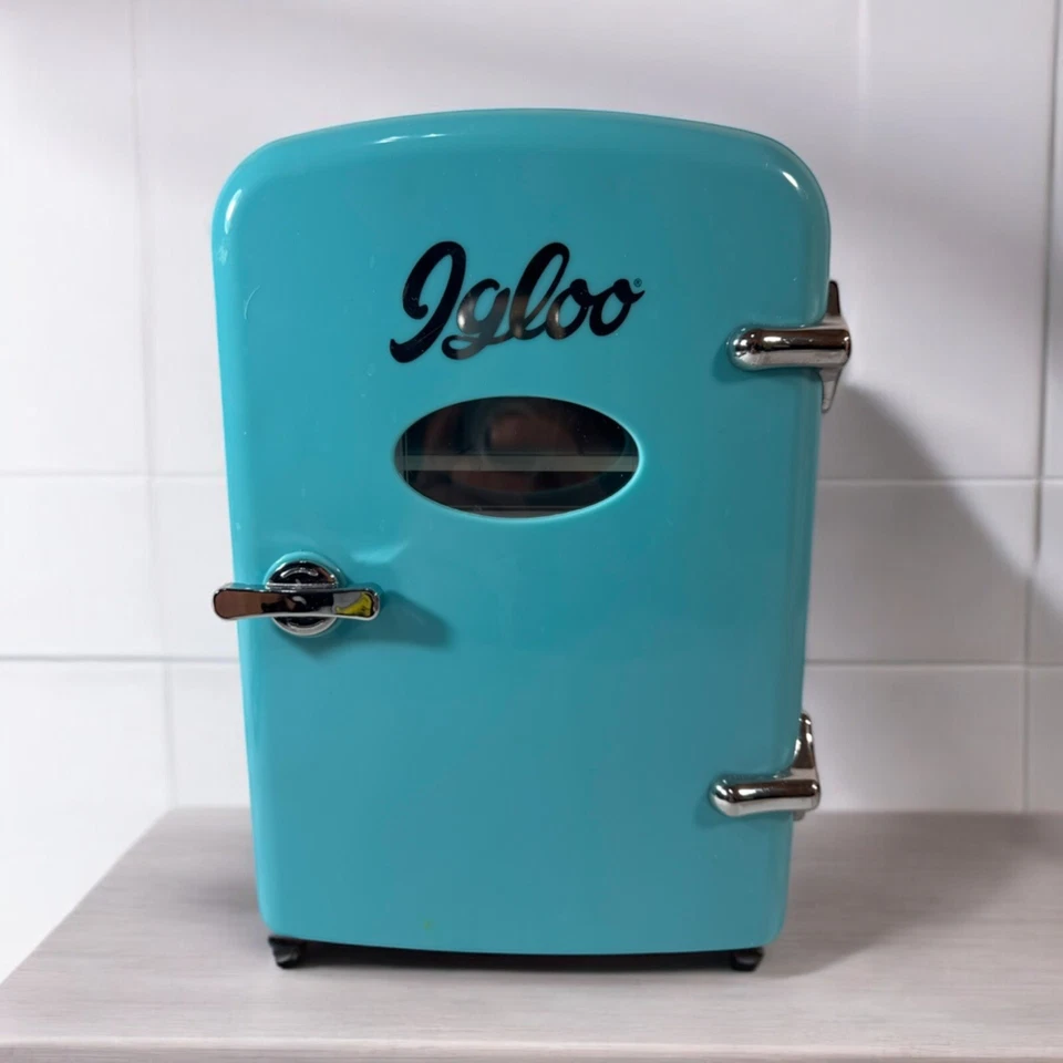 Mini refrigerador de bebidas Igloo (MIS129-B-AZUL) - Tiene capacidad para 6 latas (0,14 cuft) Foto 1 de 4