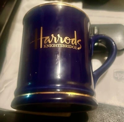 Taza de café Harrods Knightsbridge azul y dorado rara Foto 1 de 4