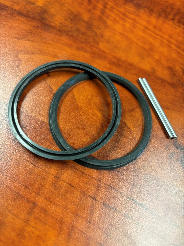 CHEVY GMC  4X4 SPICER K20 DANA 44 60 KNOB SPICER LOCK IN OUT HUB BIG 19 SPLINE. - Image 1 of 1