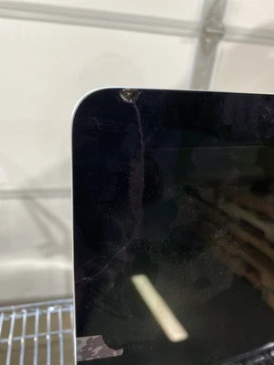 Apple iMac (M2017) "Core i5" 21" 3.0 GHz 8 GB 1 TB HDD - Image 1 of 3