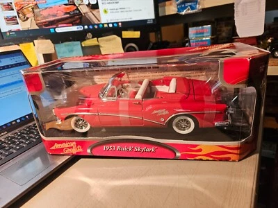 MOTOR MAX 1:18 1953 BUICK SKYLARK AMERICAN GRAFFITI RED IN ORIGINAL BOX - Image 1 of 4