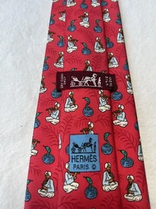 HERMÈS Paris orig. Corbata vintage 7485 IA. 100% seda. Serpiente Cobra Hombre Rojo - Imagen 1 de 4