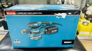 Lijadora orbital eléctrica Makita BO5041 totalmente nueva en caja - Imagen 1 de 1