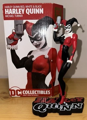 Harley Quinn roja blanca y negra Michael Turner 1514/5000 POWB de DC Collectibles Foto 1 de 4